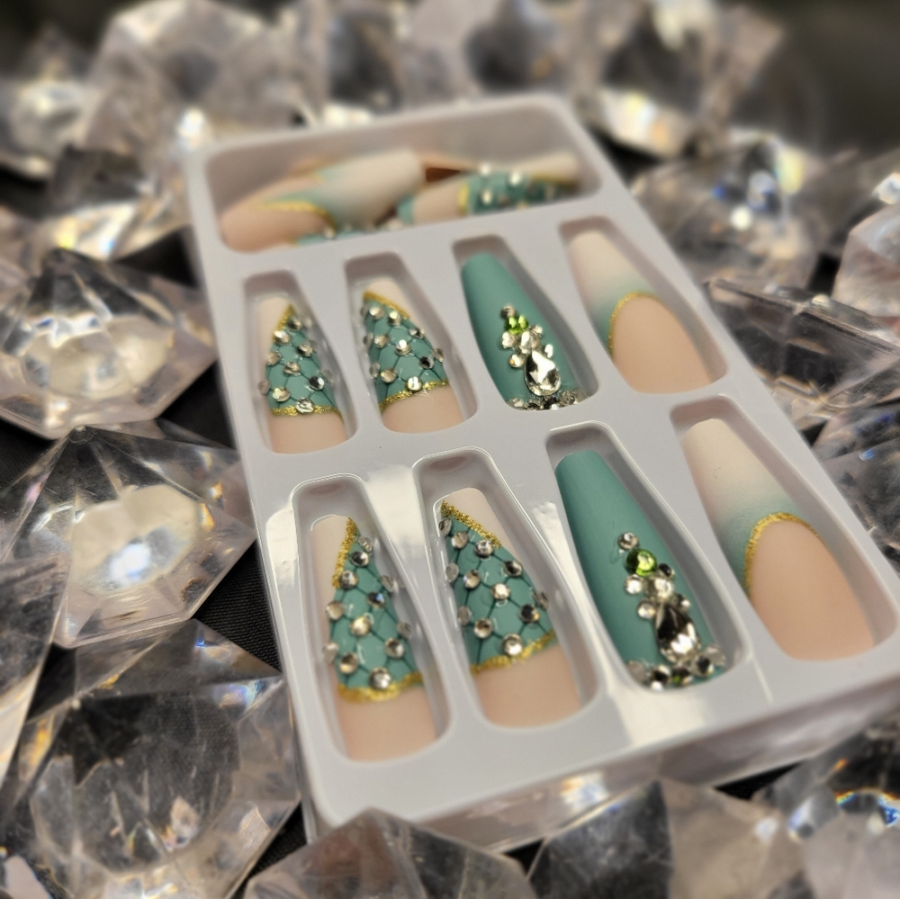Emerald City Press On Nails